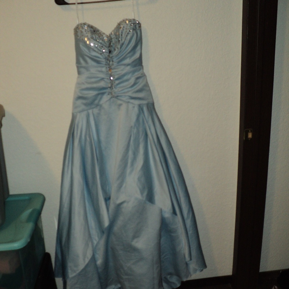 Gorgous baby blue dress